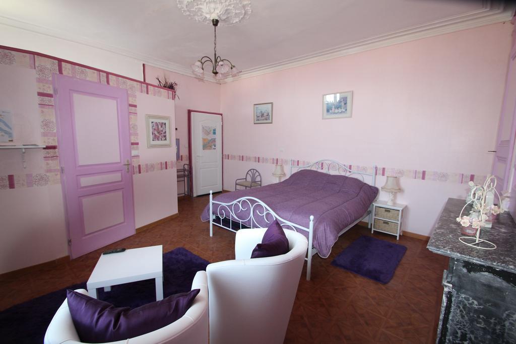 Bed and Breakfast Domaine Des Roses Vaudelnay Pokój zdjęcie