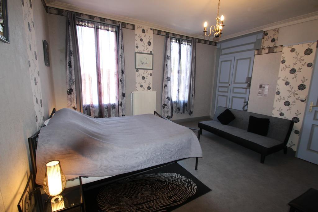 Bed and Breakfast Domaine Des Roses Vaudelnay Pokój zdjęcie