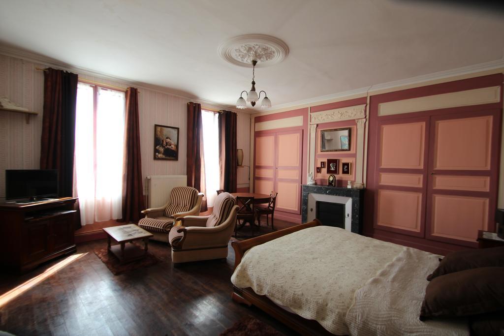 Bed and Breakfast Domaine Des Roses Vaudelnay Pokój zdjęcie