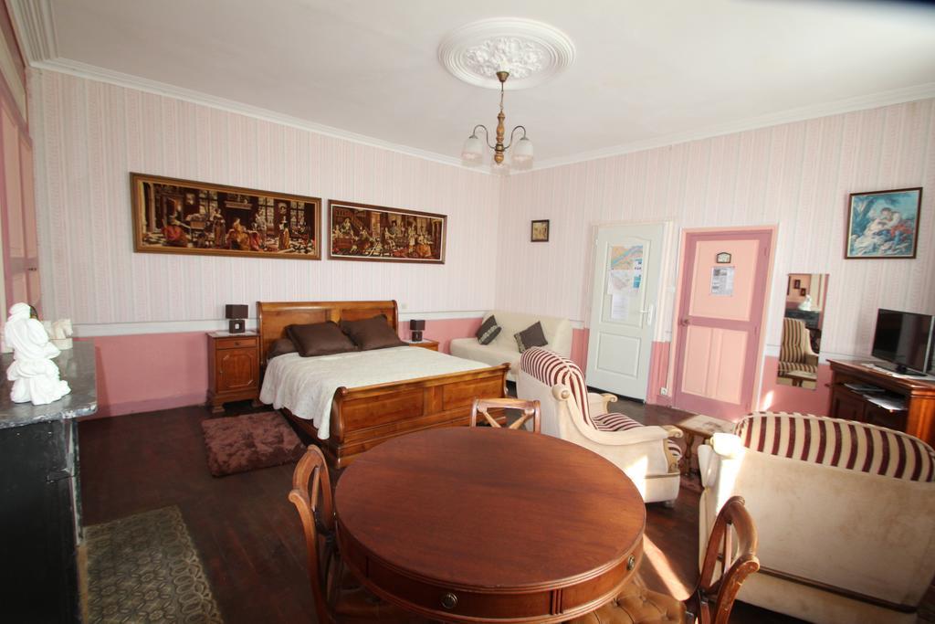 Bed and Breakfast Domaine Des Roses Vaudelnay Pokój zdjęcie