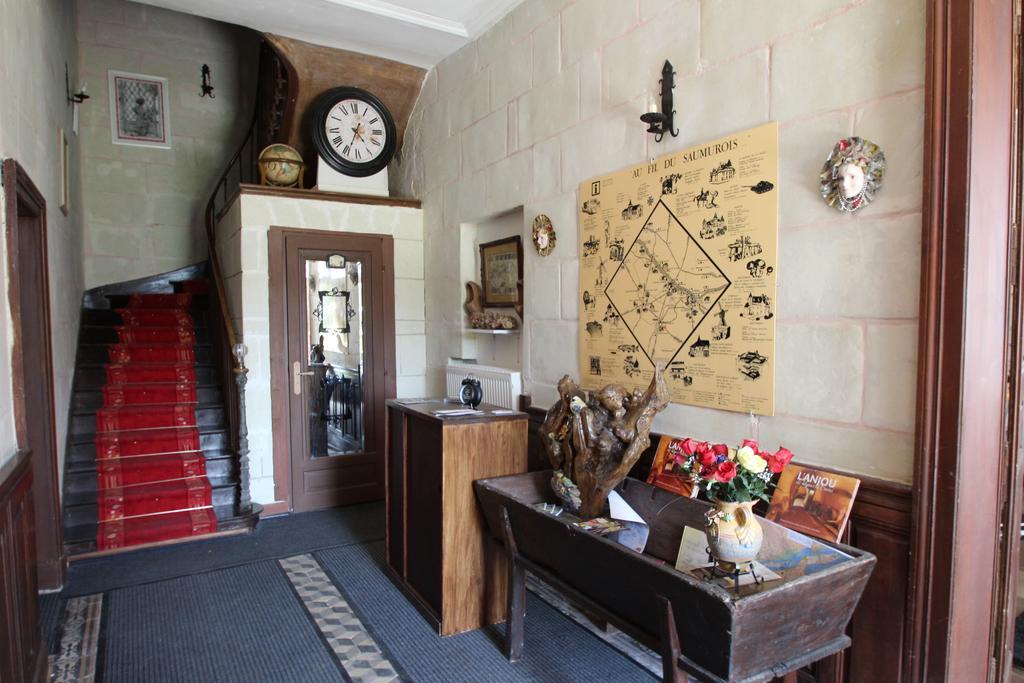 Bed and Breakfast Domaine Des Roses Vaudelnay Zewnętrze zdjęcie