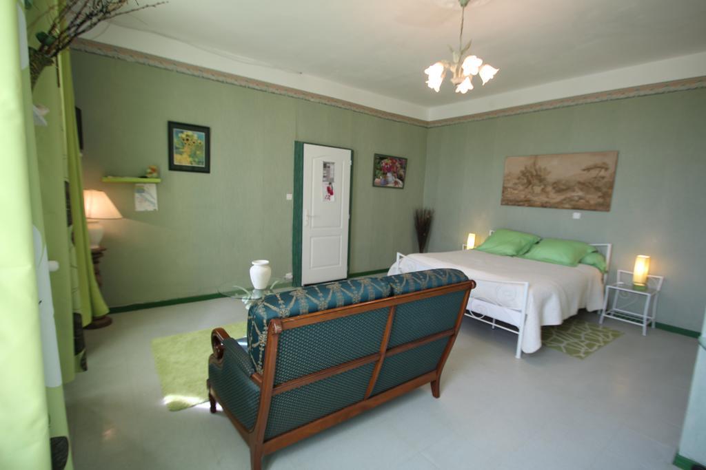 Bed and Breakfast Domaine Des Roses Vaudelnay Pokój zdjęcie