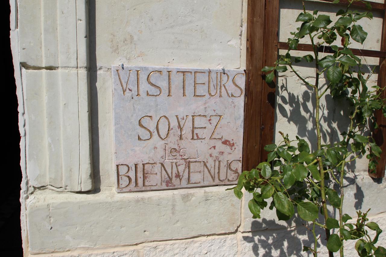 Bed and Breakfast Domaine Des Roses Vaudelnay Zewnętrze zdjęcie